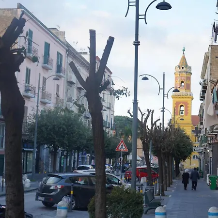 La Casa Di Nunzia نابولي